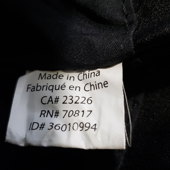 Victoria's Secret Sequenced Clutch. - Picture 6 of 9